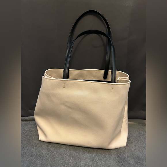 NWT Kate Spade New York Fresh Picks Large Tote Bag. Has dust bag. - Picture 4 of 7